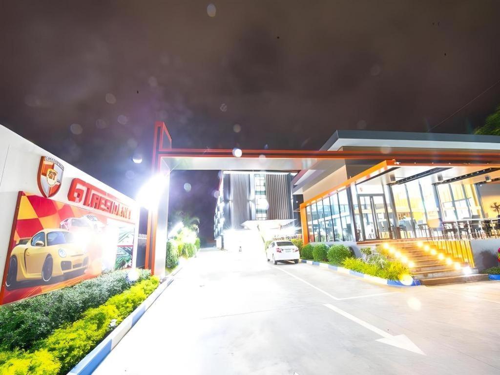 Gt Residence Hotel Buriram Luaran gambar