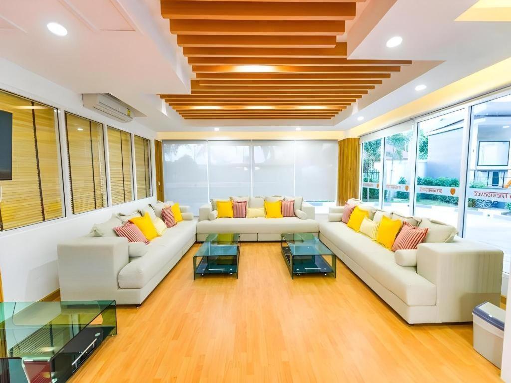 Gt Residence Hotel Buriram Luaran gambar