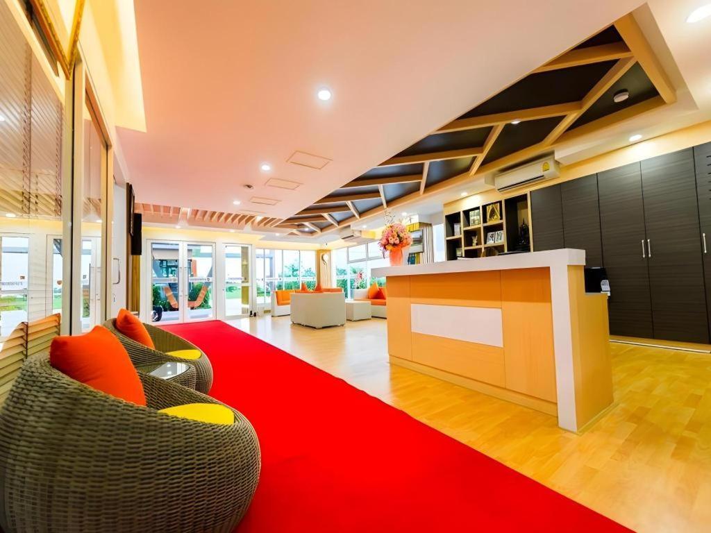Gt Residence Hotel Buriram Luaran gambar