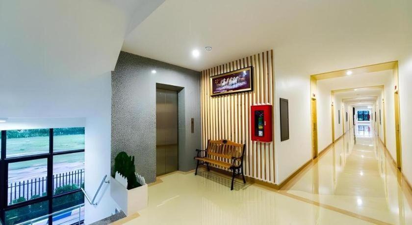 Gt Residence Hotel Buriram Luaran gambar